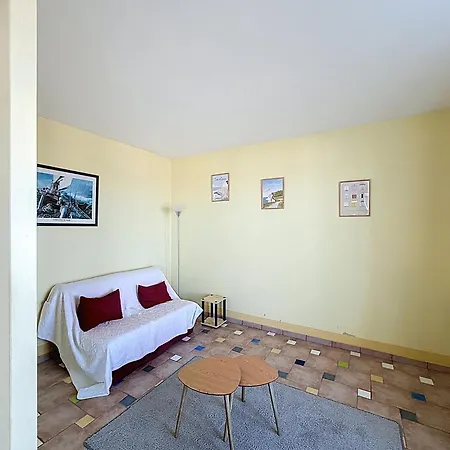 Stella Maris Rdc 公寓 *